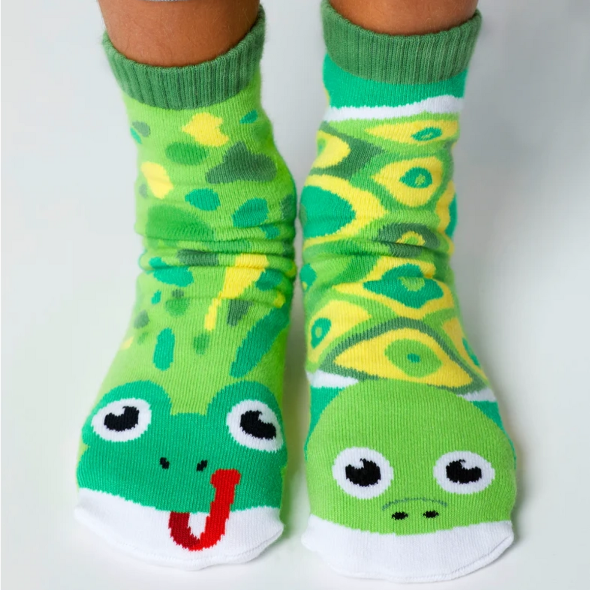 Frog &amp; Turtle Mismatched Non-Slip Kids Socks