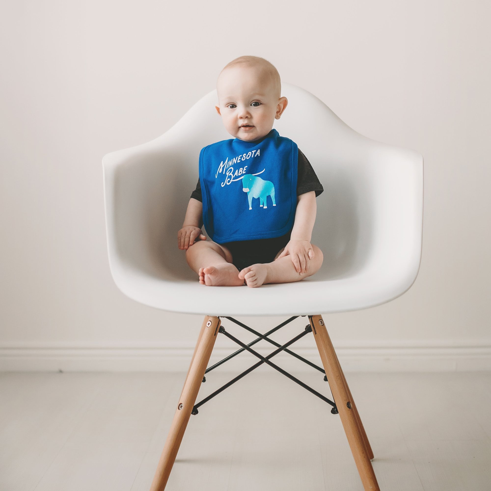 Minnesota Babe Baby Bib - Sweetpea and Co.